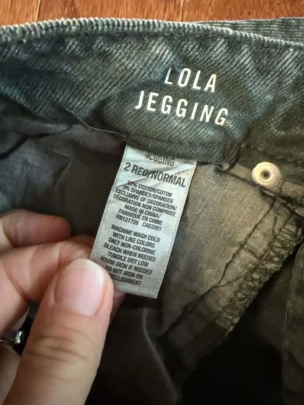 Aeropostale Lola Jegging - Olive Green Corduroy Skinny Pants - Size 2 Regular